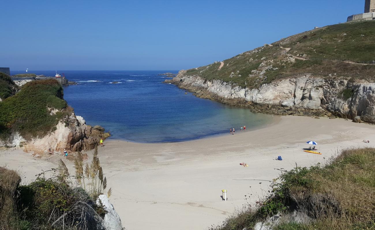 Photo de Praia de Adormideiras II avec sable fin blanc de surface