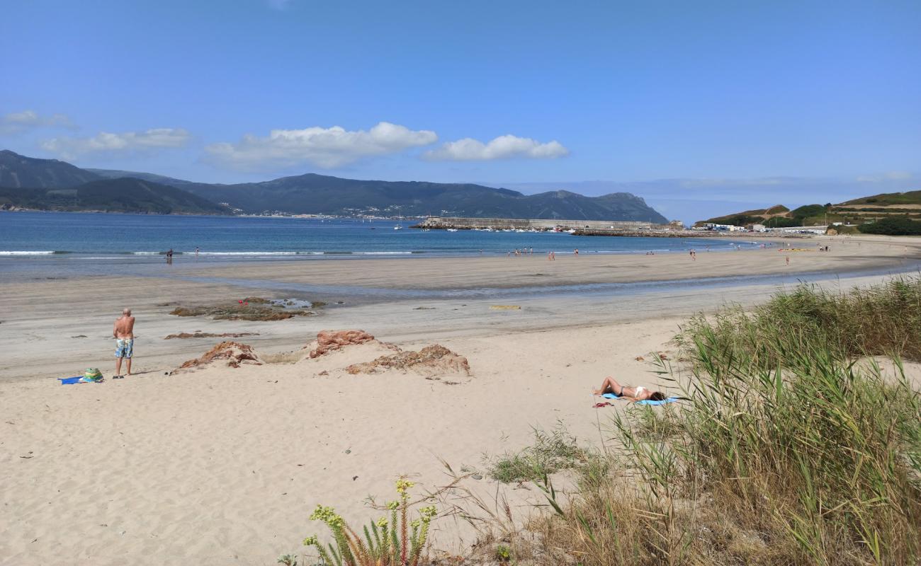 Photo de Praia de Espasante avec sable beige fin de surface