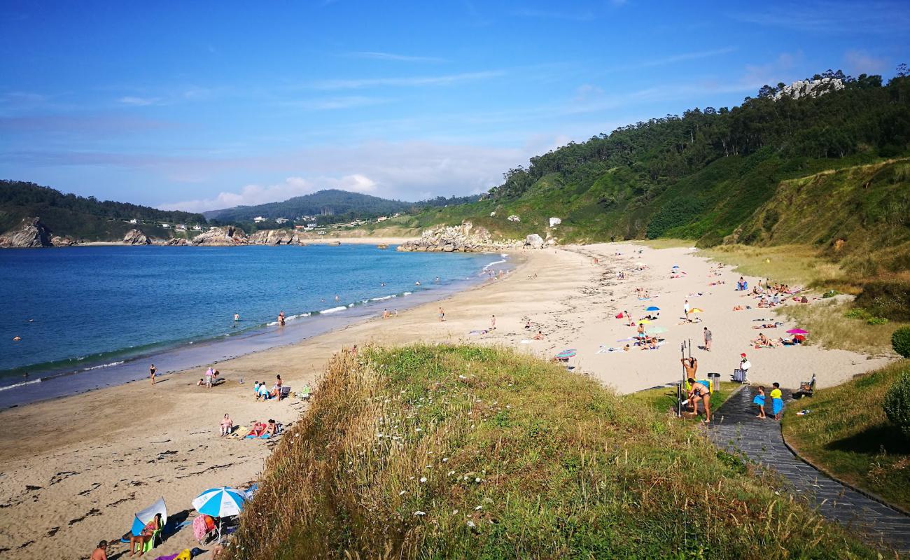Photo de Playa de San Antonio avec sable fin blanc de surface