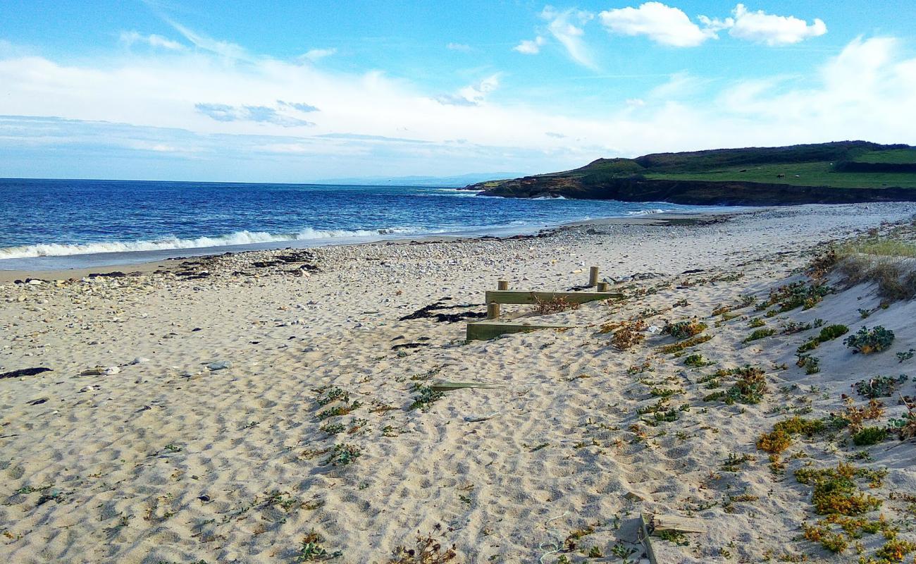 Photo de Playa Pampillosa avec sable blanc de surface