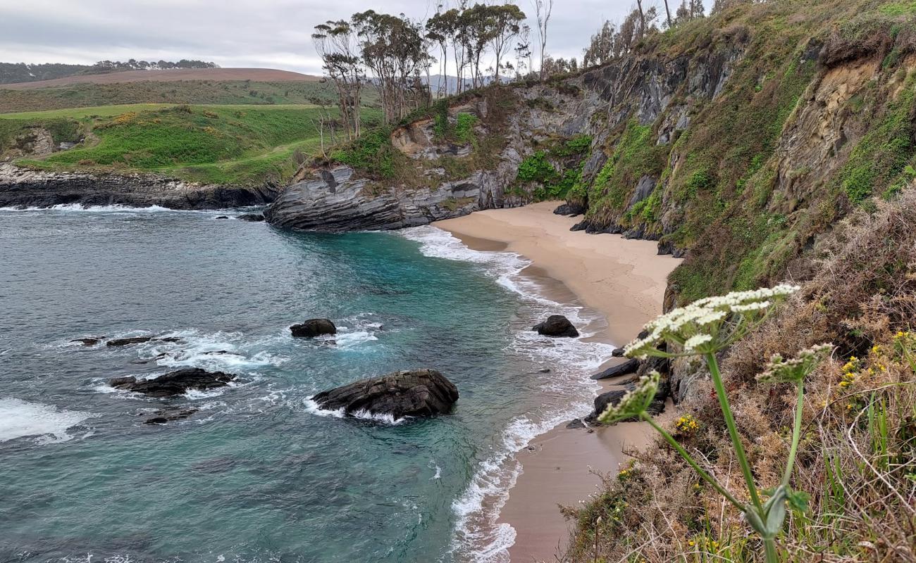 Photo de Playa de Fabal avec sable beige de surface