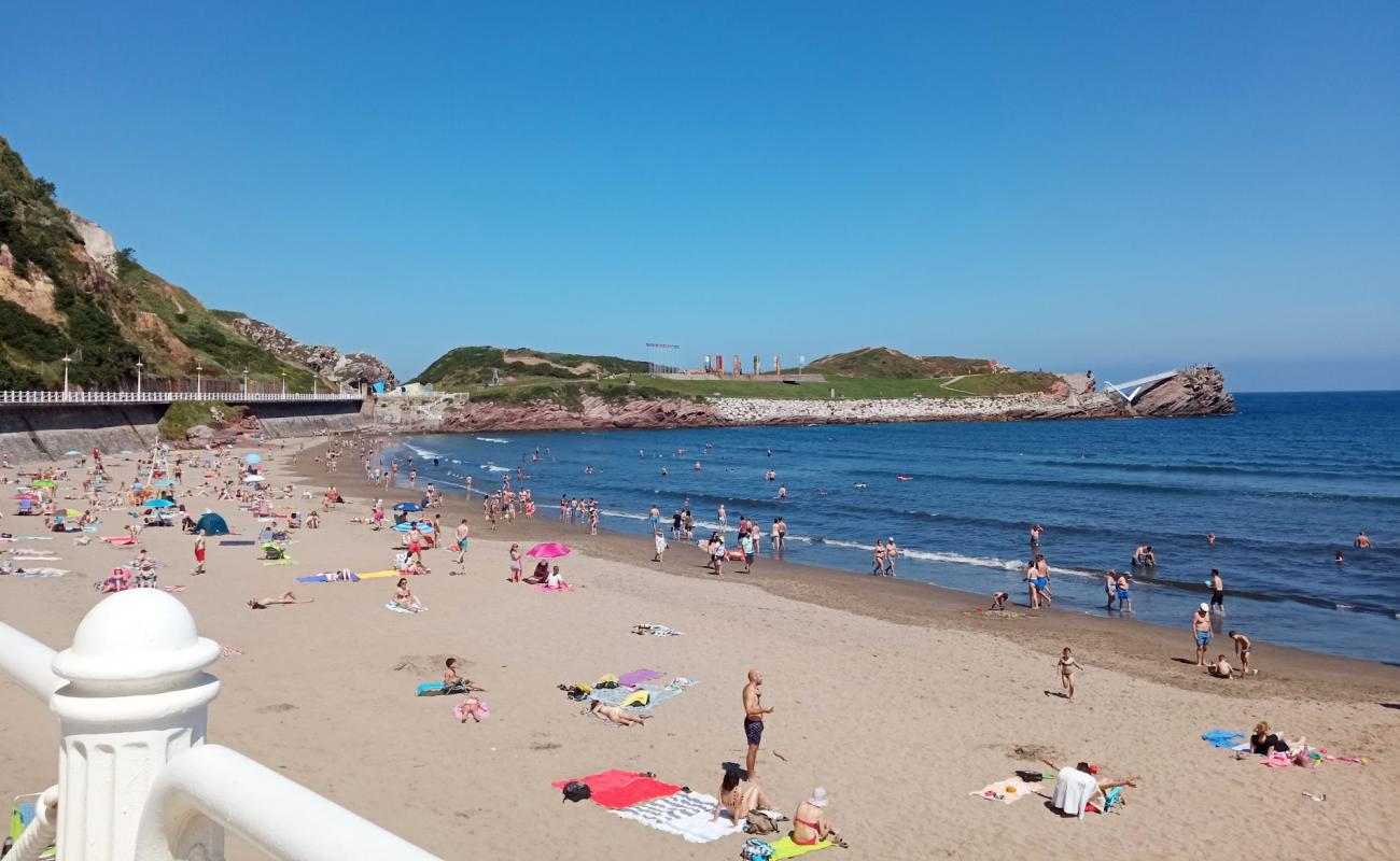 Photo de Plage de Salinas avec sable beige de surface