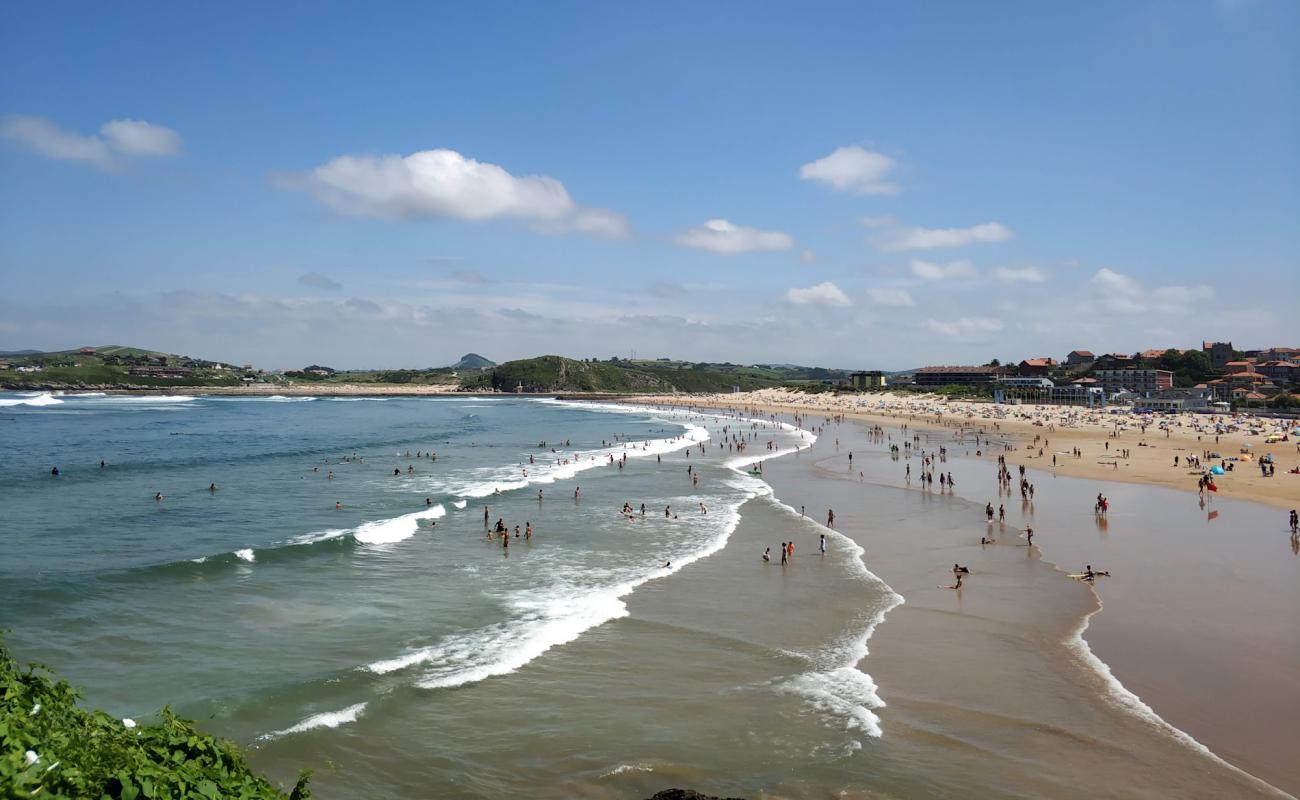 Photo de Playa de la Concha avec sable fin et lumineux de surface