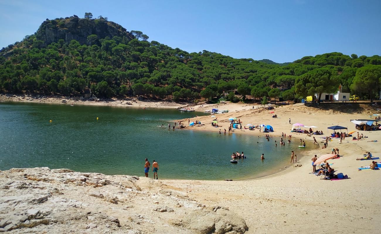 Photo de Playa de la Virgen de la Nueva avec sable lumineux de surface