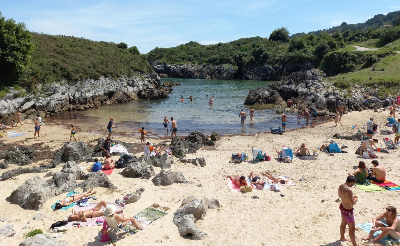 Photo de Plage Cobijero avec caillou gris de surface