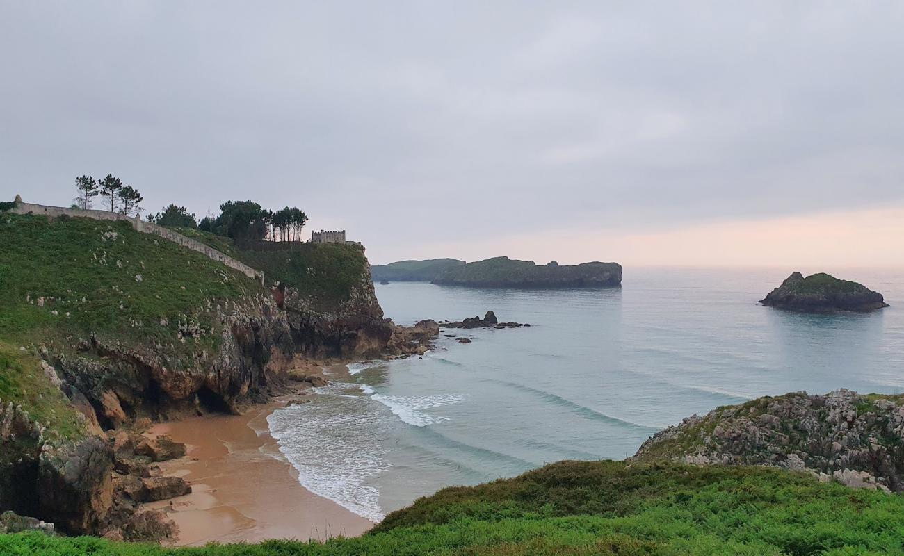 Photo de Playa de La Nixon avec sable lumineux de surface