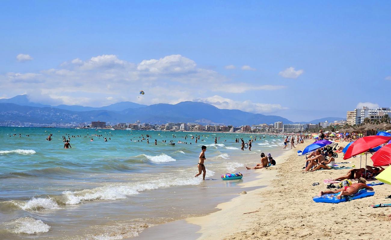 Photo de Platja de s'Arenal (Palma) avec sable lumineux de surface