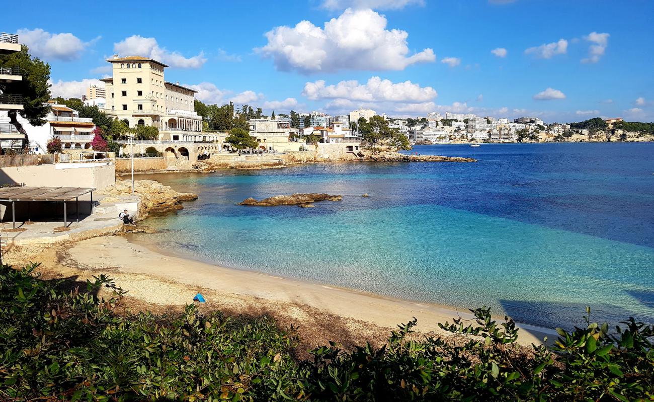 Photo de Platja Cas Catala Calvia avec sable lumineux de surface