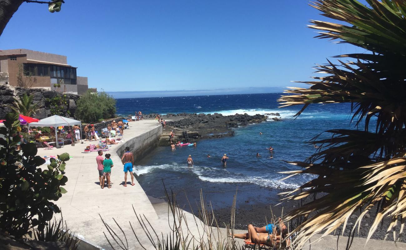 Photo de Playa de la Caleta avec roches de surface