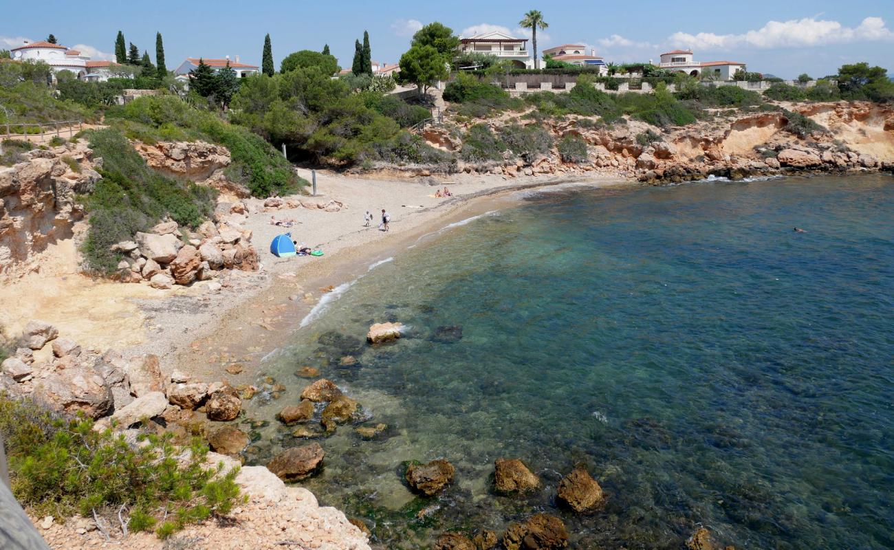 Photo de Cala La Buena avec caillou fin clair de surface