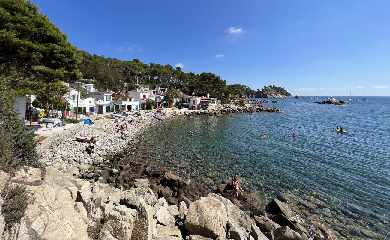 Photo de Cala s'Alguer avec terrain rocheux de surface