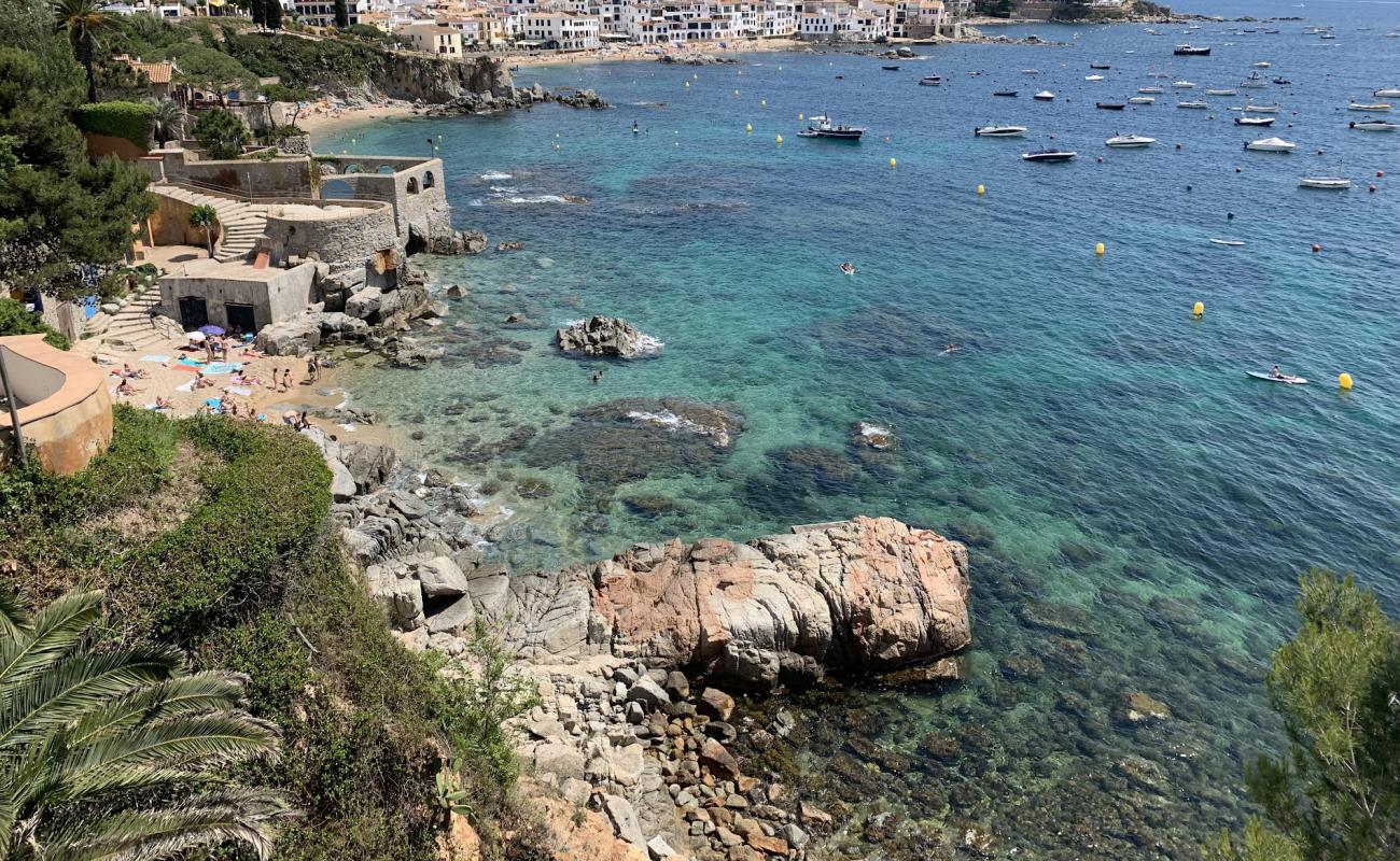 Photo de Cala de Sant Roc avec sable beige de surface
