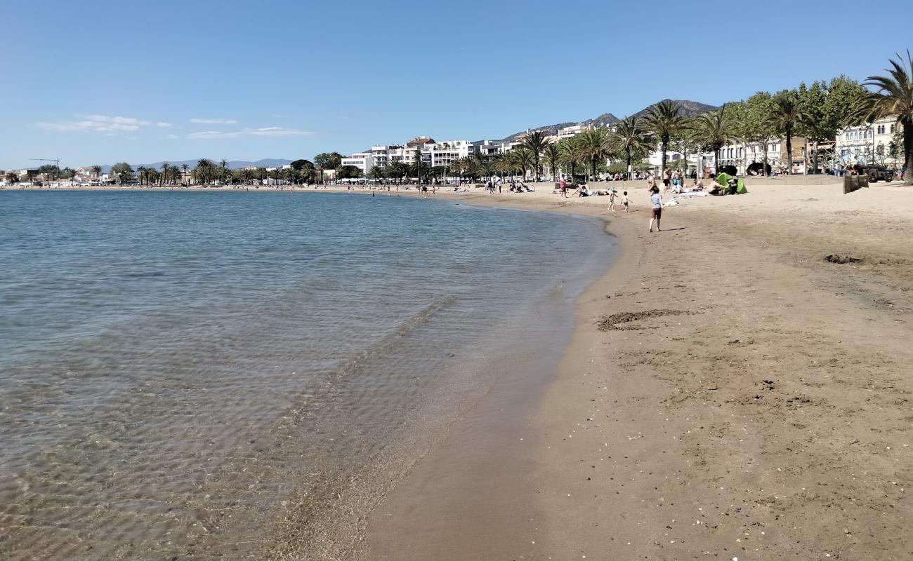 Photo de Platja Nova avec sable beige de surface