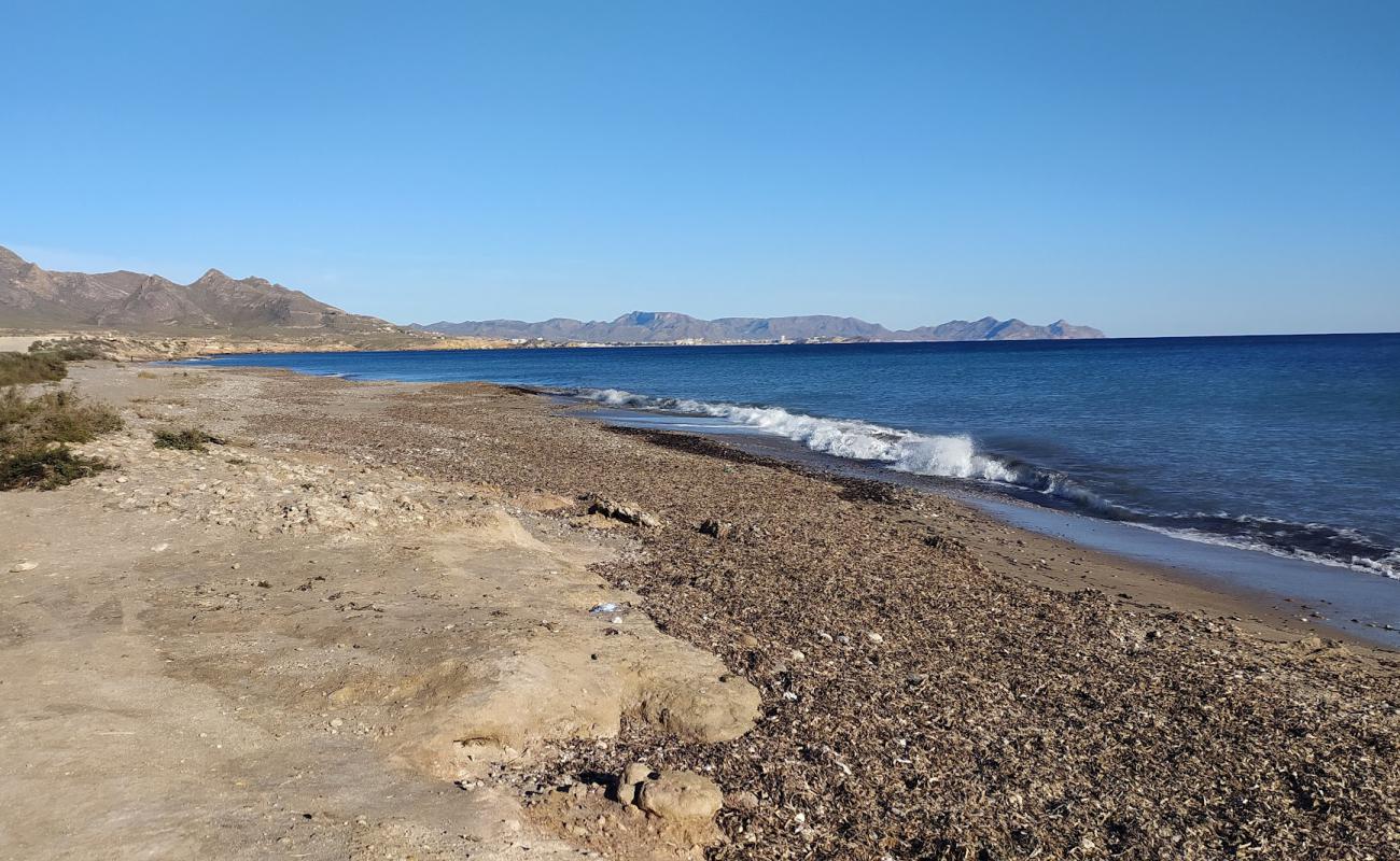 Photo de Playa Cabezo de la Pelea avec sable gris avec caillou de surface