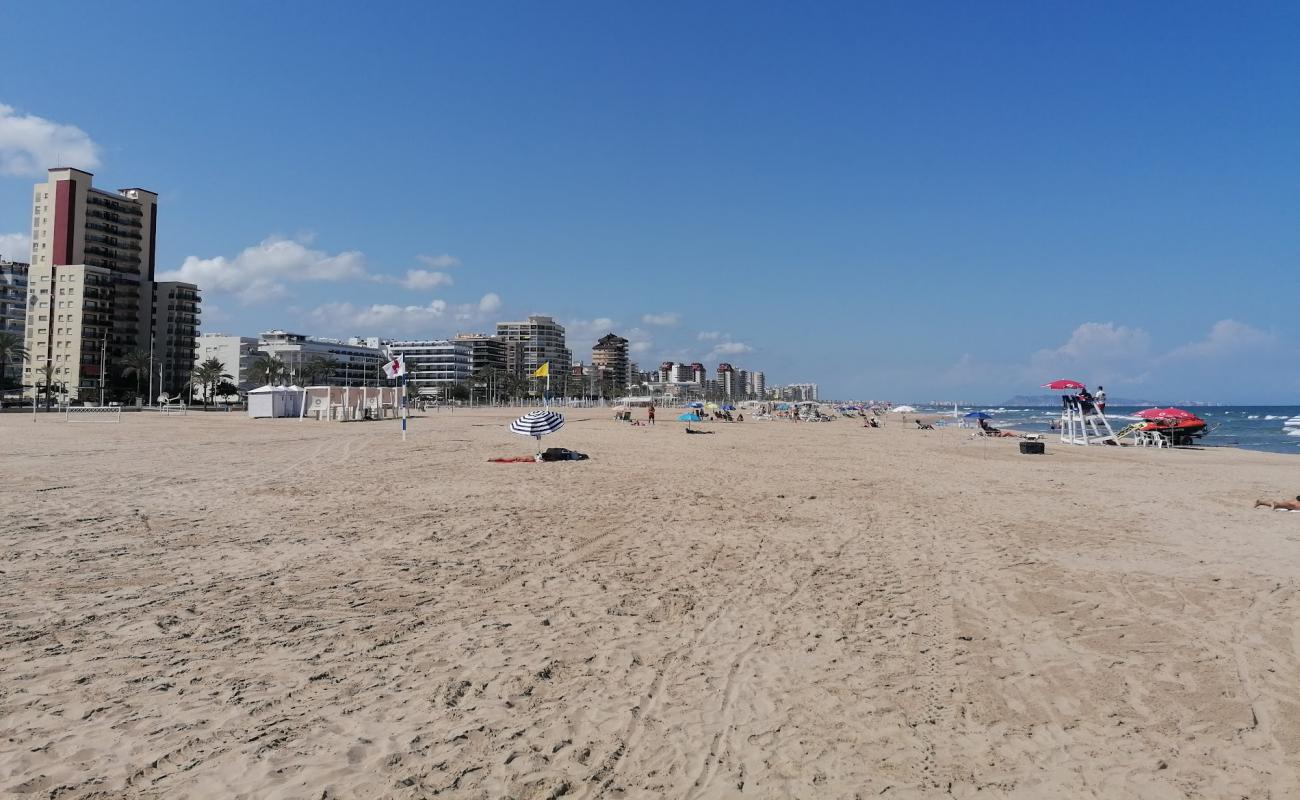 Photo de Playa de San Antonio avec sable lumineux de surface