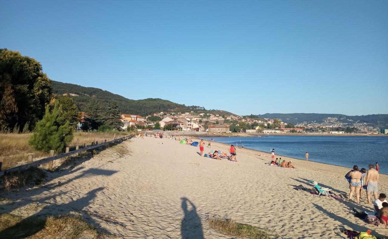 Photo de Praia de Meira avec sable beige de surface