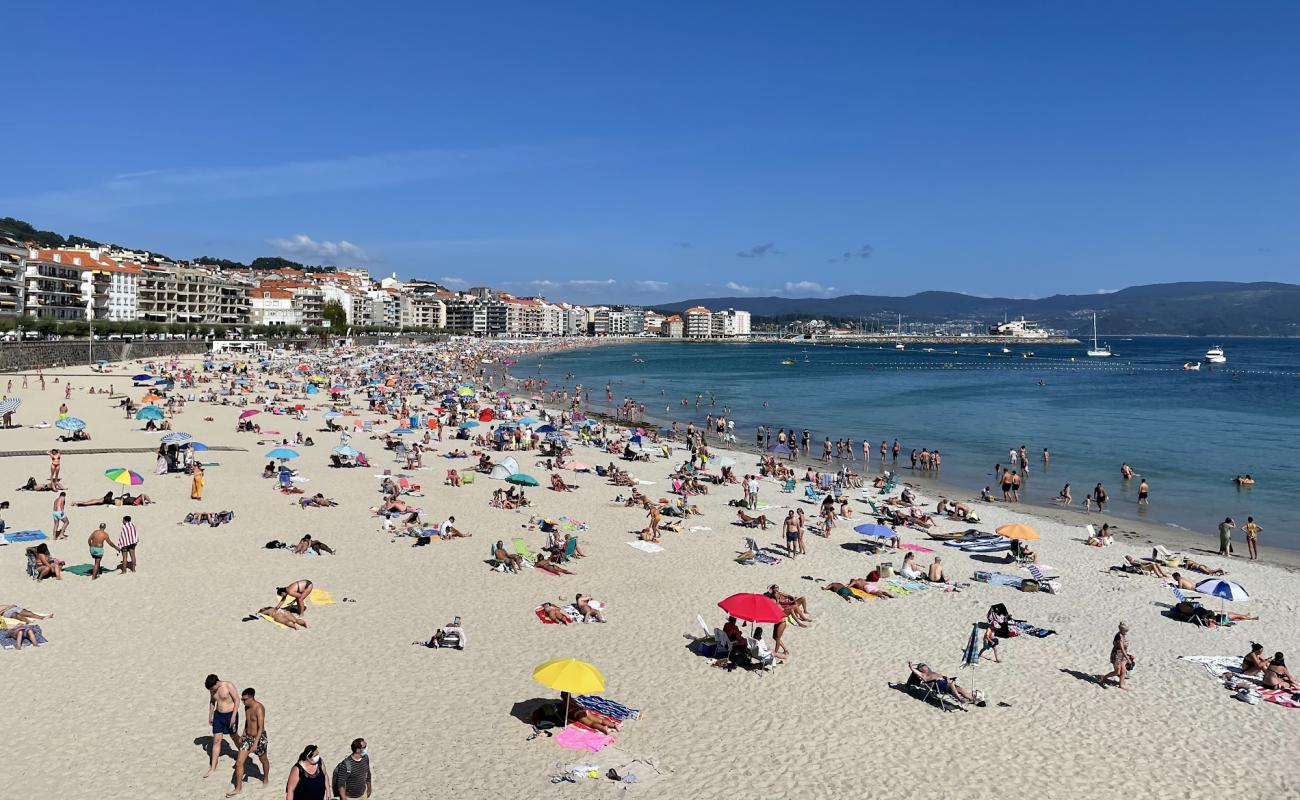 Photo de Praia de Silgar avec sable lumineux de surface