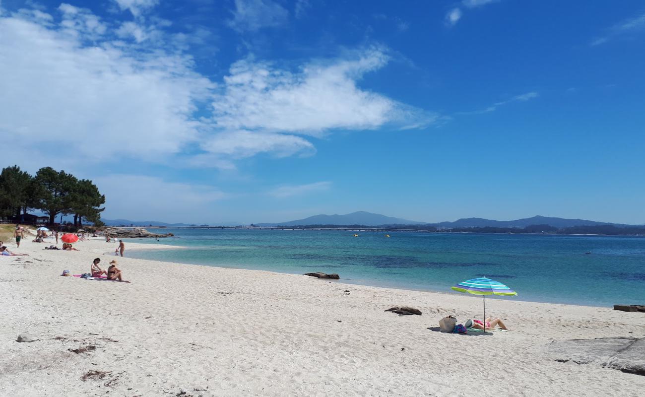 Photo de Praia das Salinas avec sable lumineux de surface