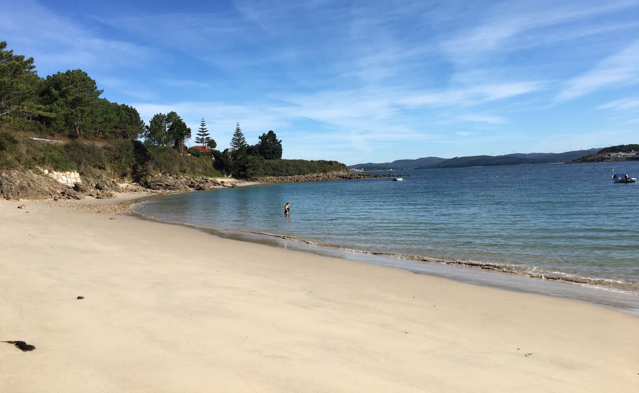 Photo de Praia Vilaverde avec sable beige de surface
