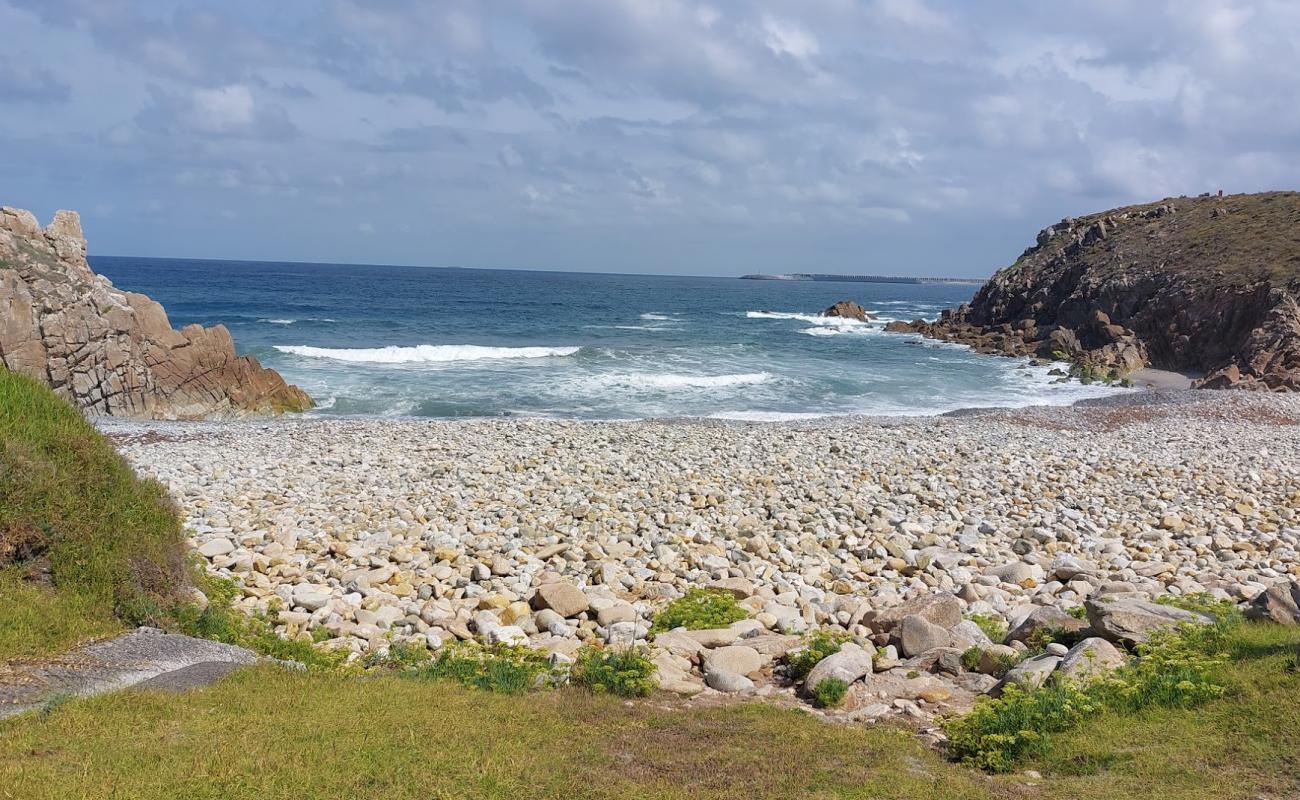 Photo de Praia Da Ucha avec sable beige de surface