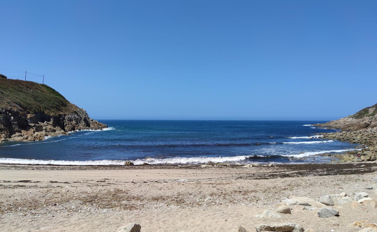 Photo de Praia de Bens avec sable beige de surface