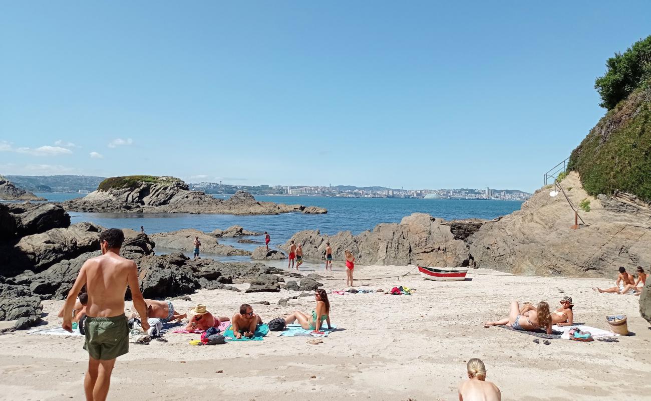 Photo de Praia das Margaridas avec sable beige de surface