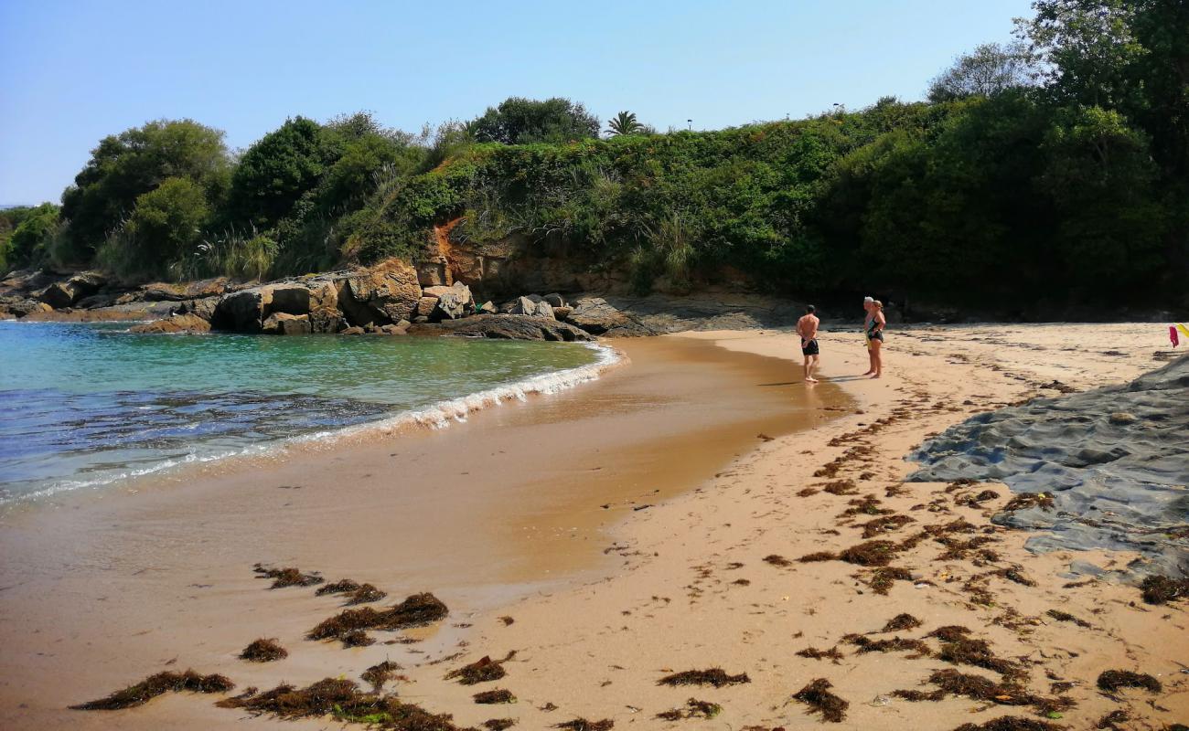 Photo de Praia de Portelo avec sable beige de surface