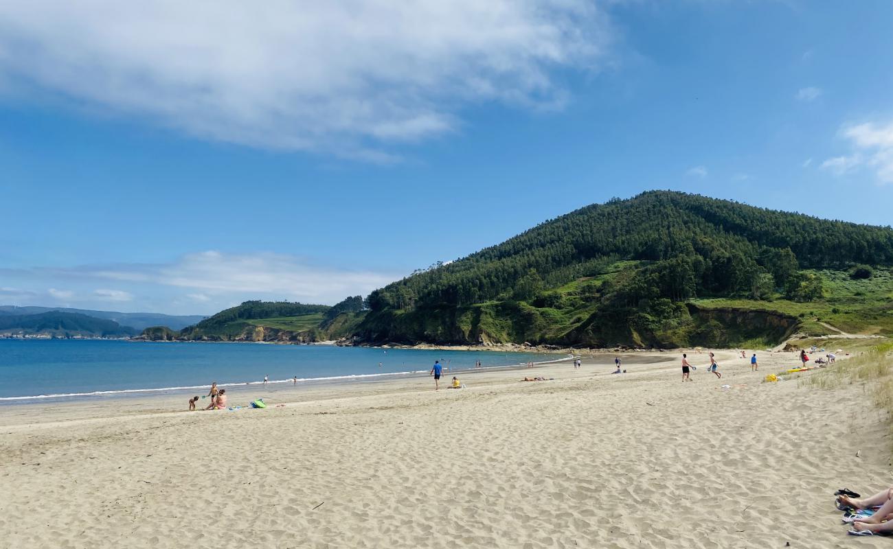 Photo de Playa de Carino avec sable beige de surface