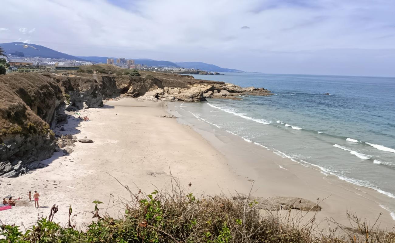 Photo de Praia de San Bartolo avec sable beige de surface