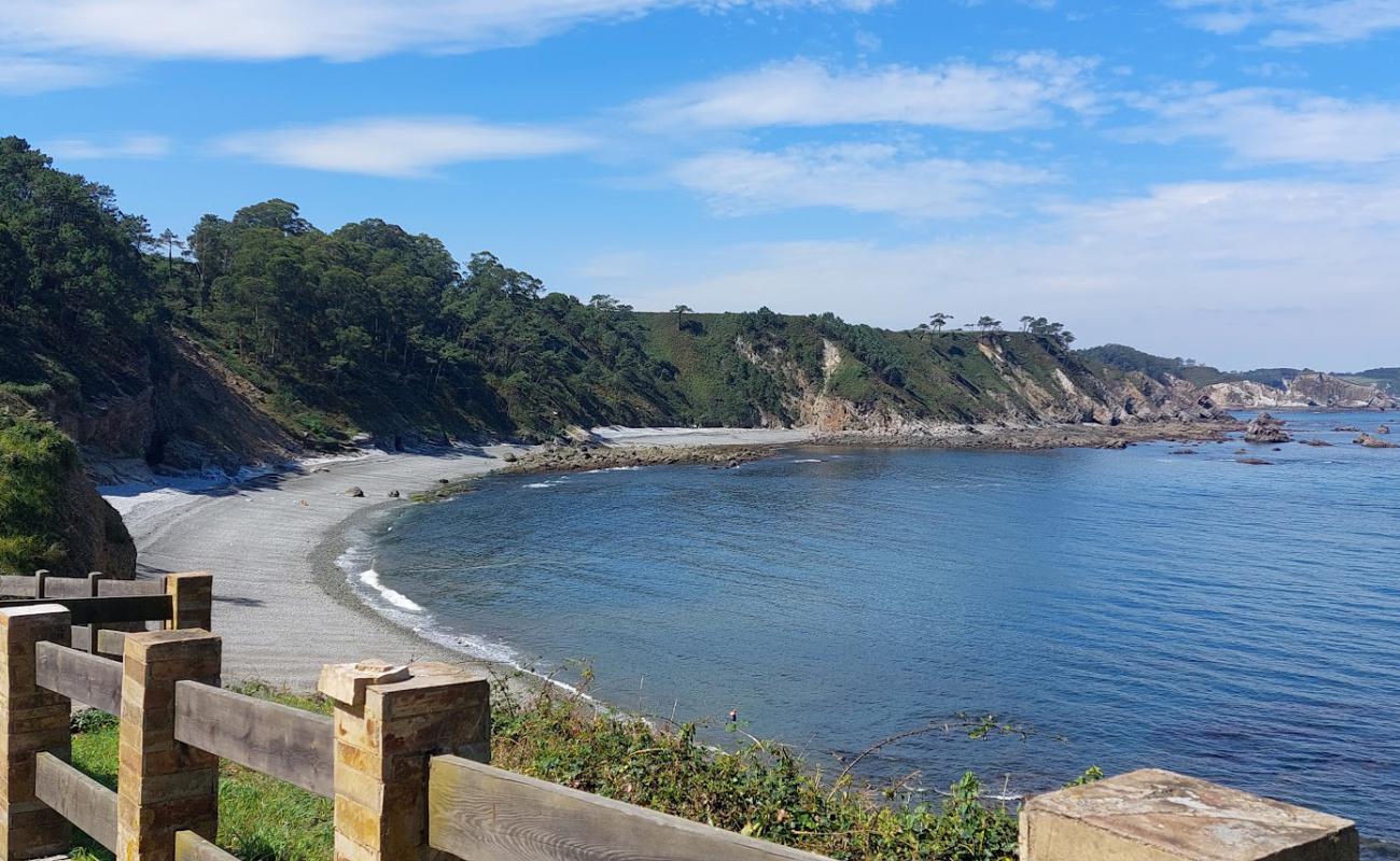 Photo de Playa de Torbas avec galets gris de surface