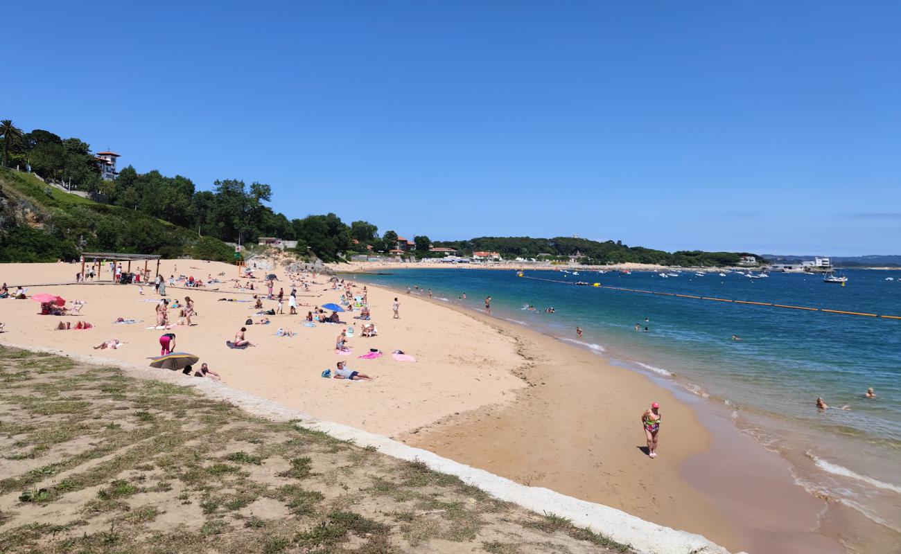 Photo de Playa de la Magdalena avec sable lumineux de surface