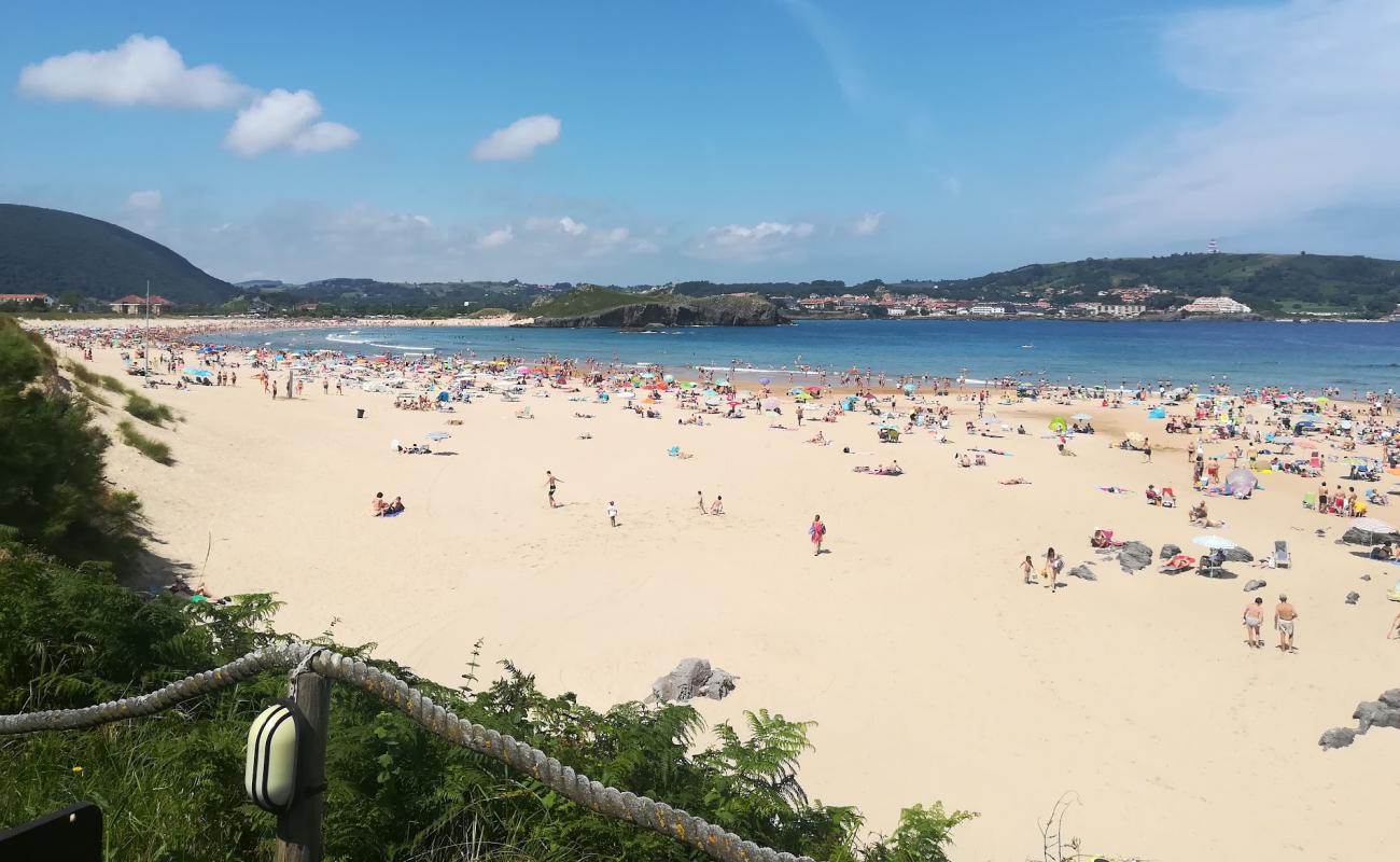 Photo de Playa Cuarezo avec sable lumineux de surface