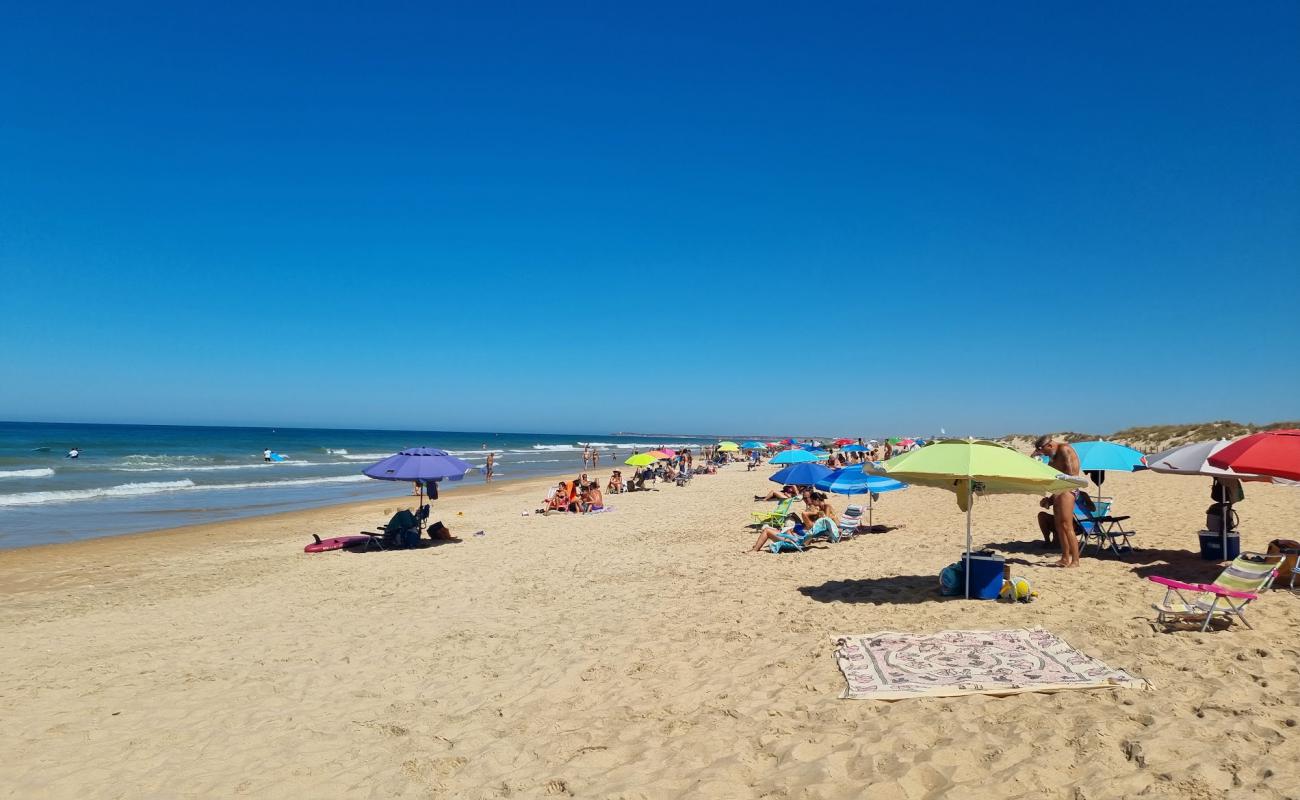 Photo de Playa de las Calderas avec sable lumineux de surface