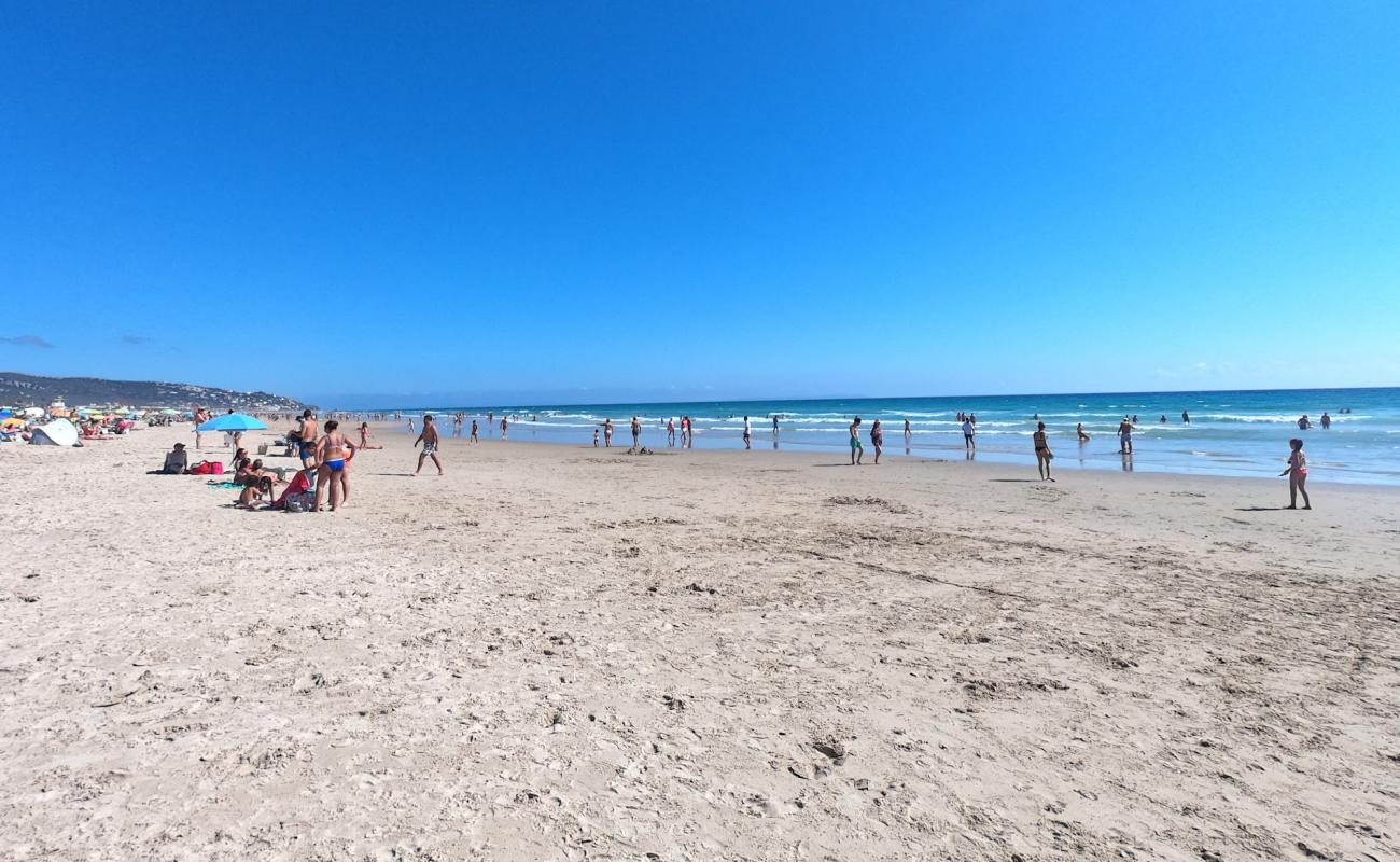 Photo de Playa del Cabo de la Plata avec sable lumineux de surface