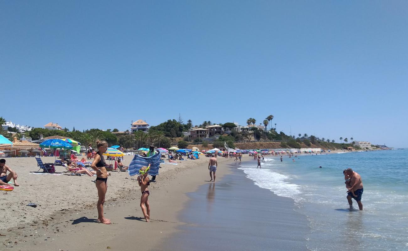 Photo de Playa de las Buganvillas avec sable lumineux de surface