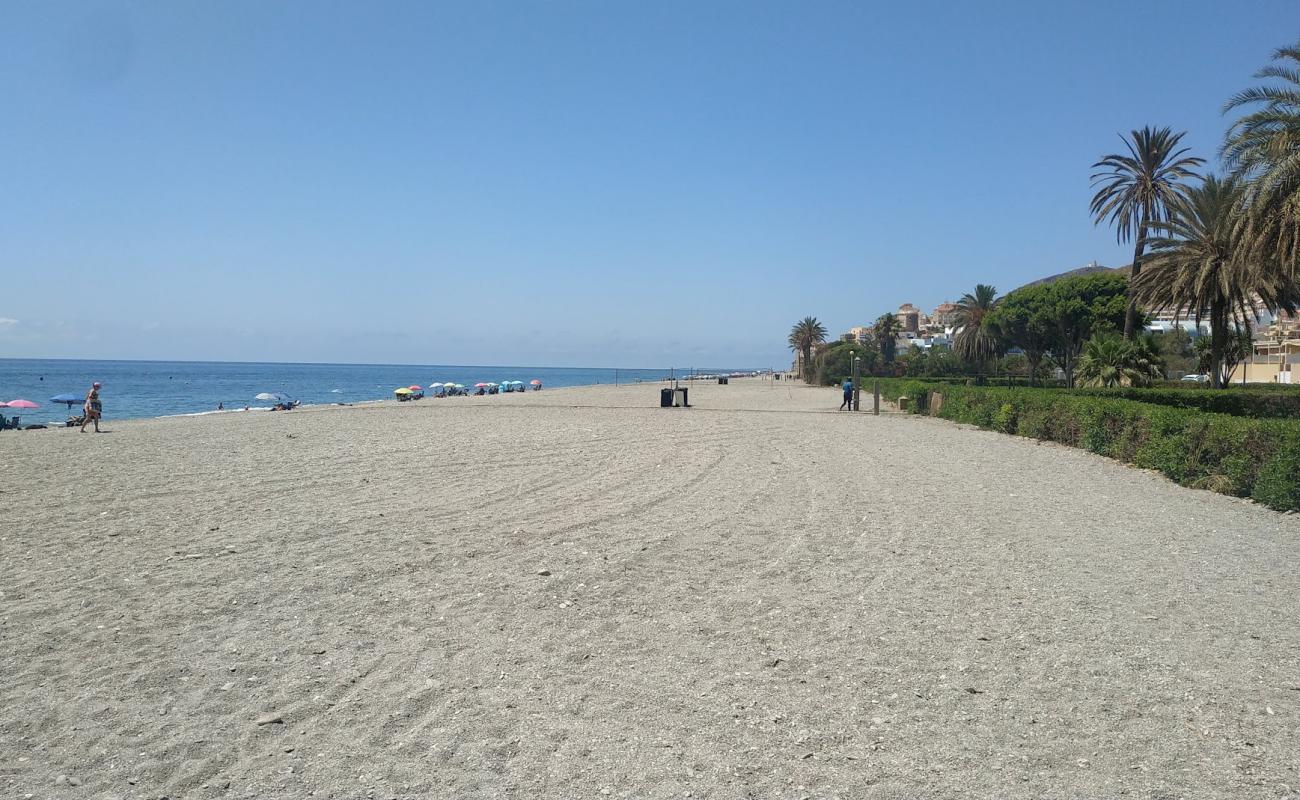 Photo de Playa Cambriles - Lujar avec petits galets gris de surface