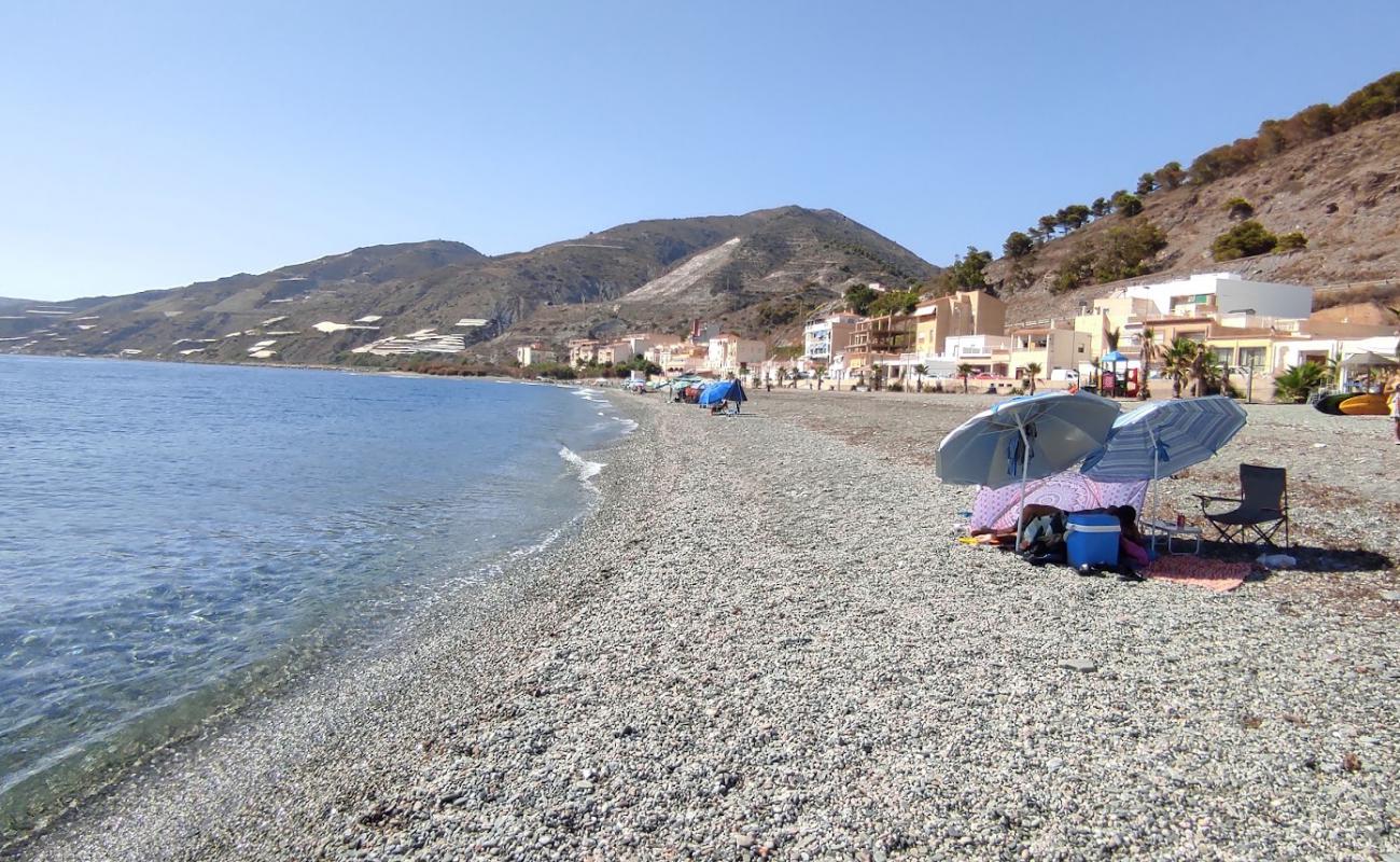 Photo de Playa San Patricio avec caillou fin gris de surface