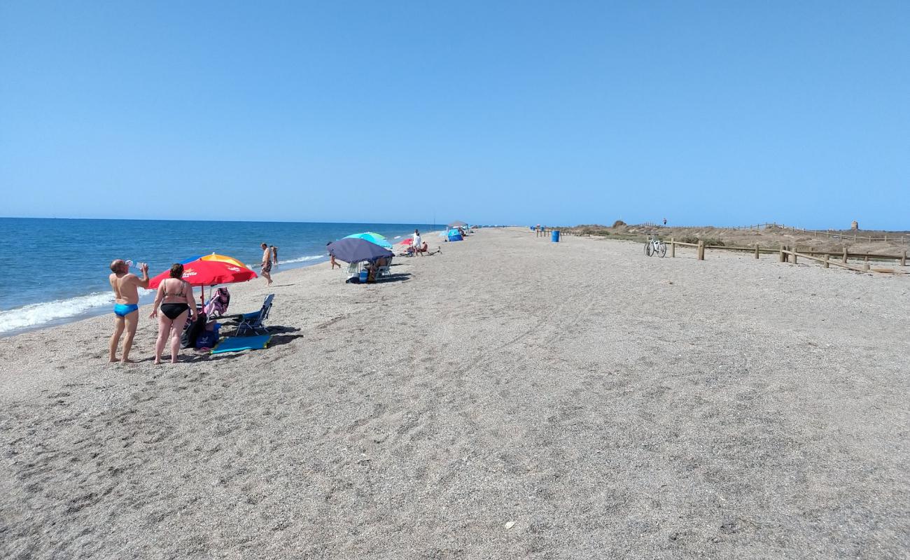 Photo de Playa de Cerrillos avec caillou fin gris de surface