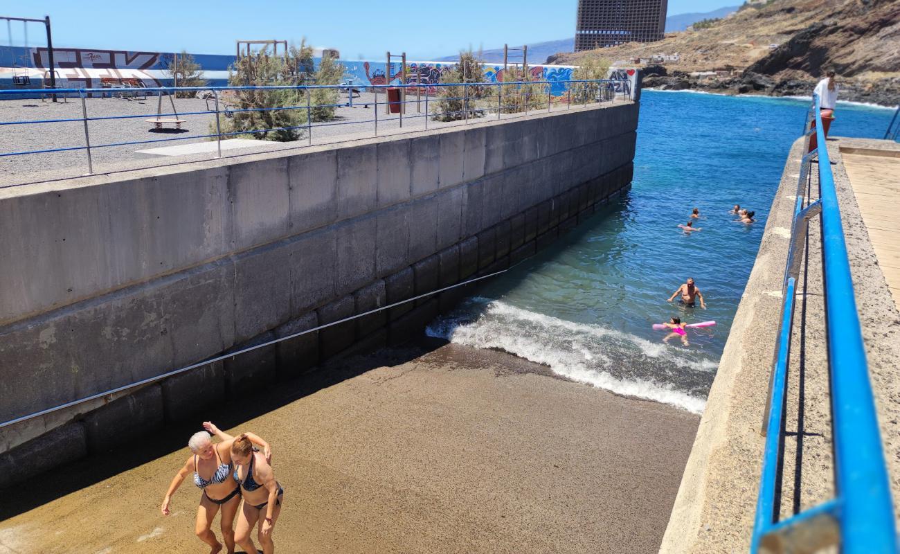 Photo de Playa Muelle De Anaza avec béton de surface