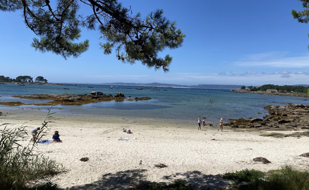 Photo de Praia Rosa da Mosca avec sable lumineux de surface