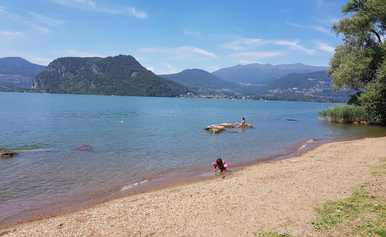 Photo de Seebad Burglen Beach avec herbe de surface