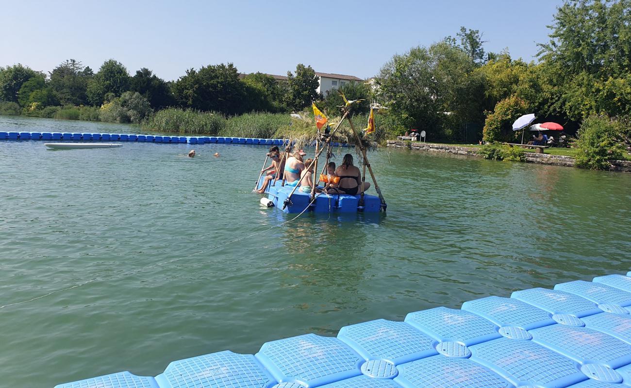 Photo de Strandbad Sonnenfeld avec herbe de surface