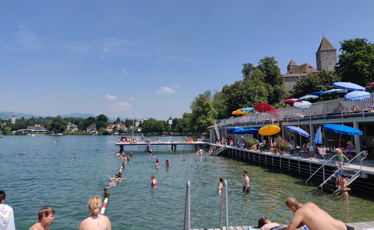 Photo de Plage de Seebad Rapperswil avec béton de surface