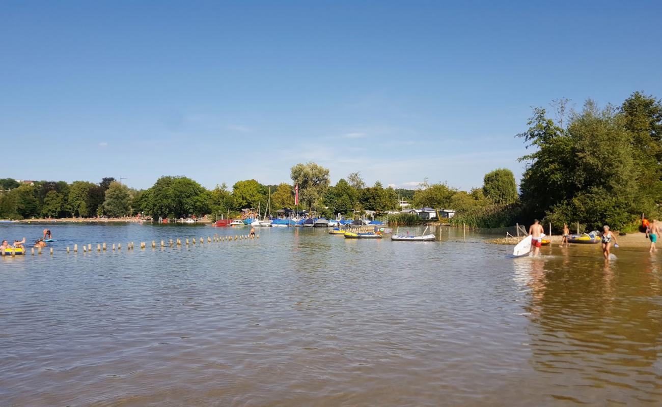 Photo de Seebad Sempach avec sable lumineux de surface