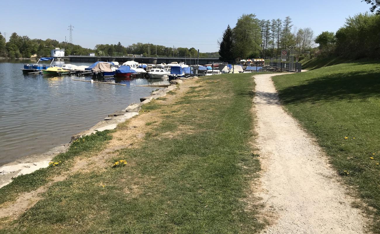 Photo de Camping Schiffenen Strand avec herbe de surface