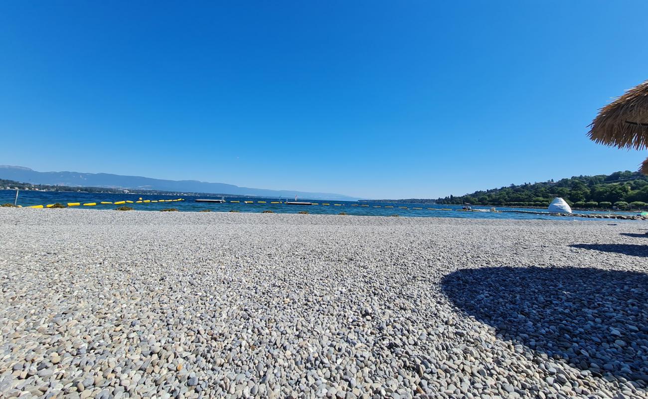 Photo de Geneve-Plage avec petits galets gris de surface