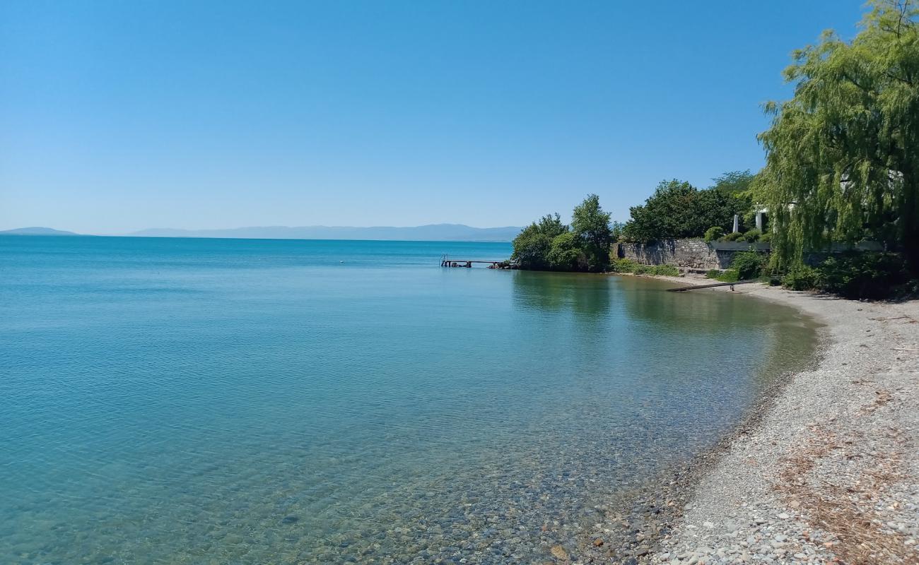 Photo de Plage de Lutry avec galets gris de surface