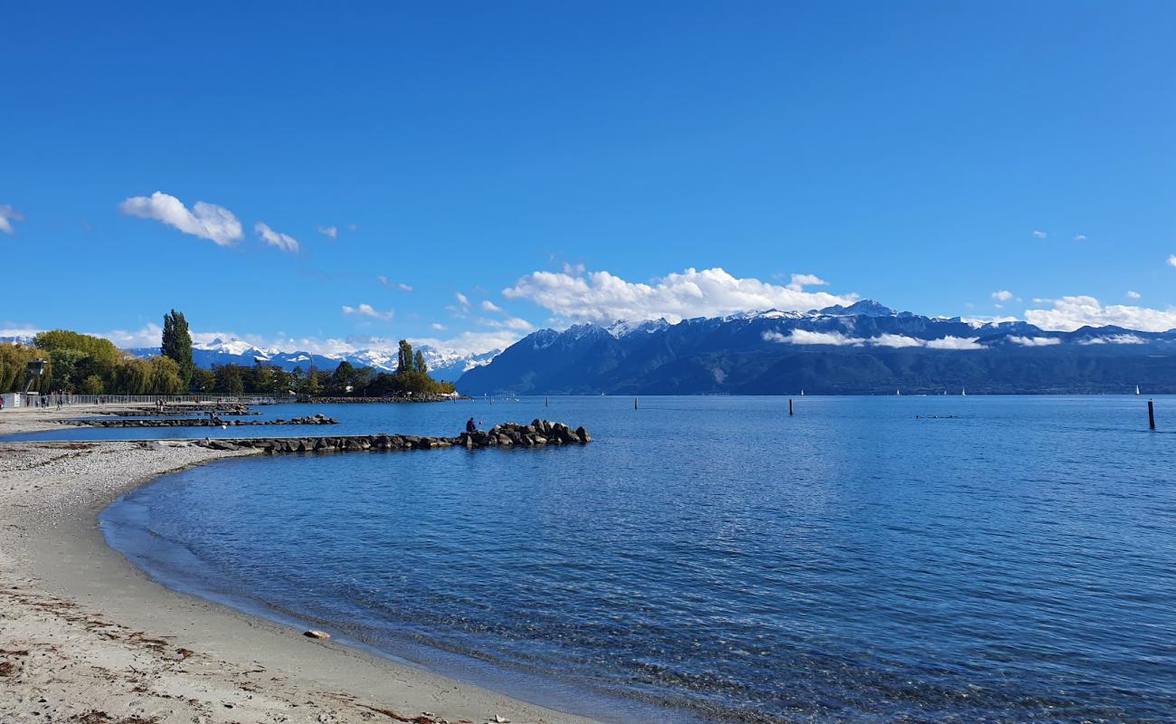 Photo de Bellerive-Plage avec galets gris de surface