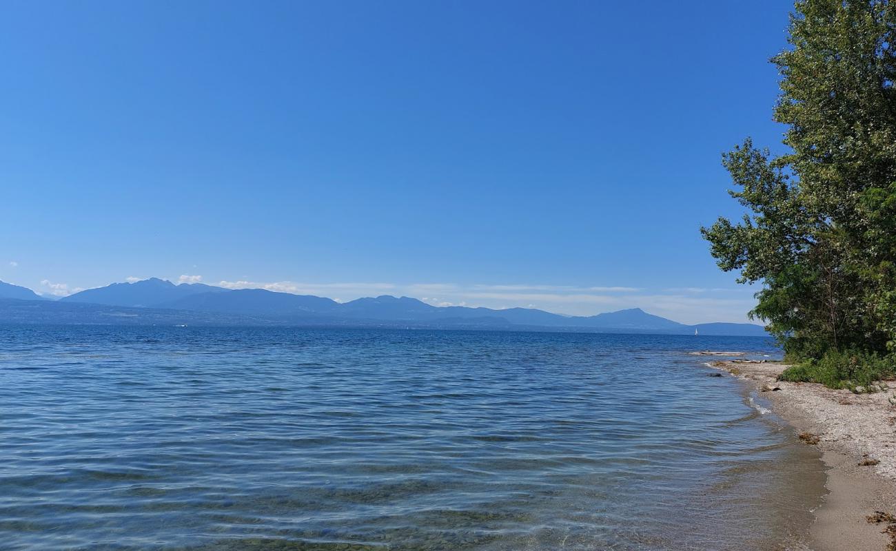 Photo de Plage Nord du Boiron avec petits galets gris de surface