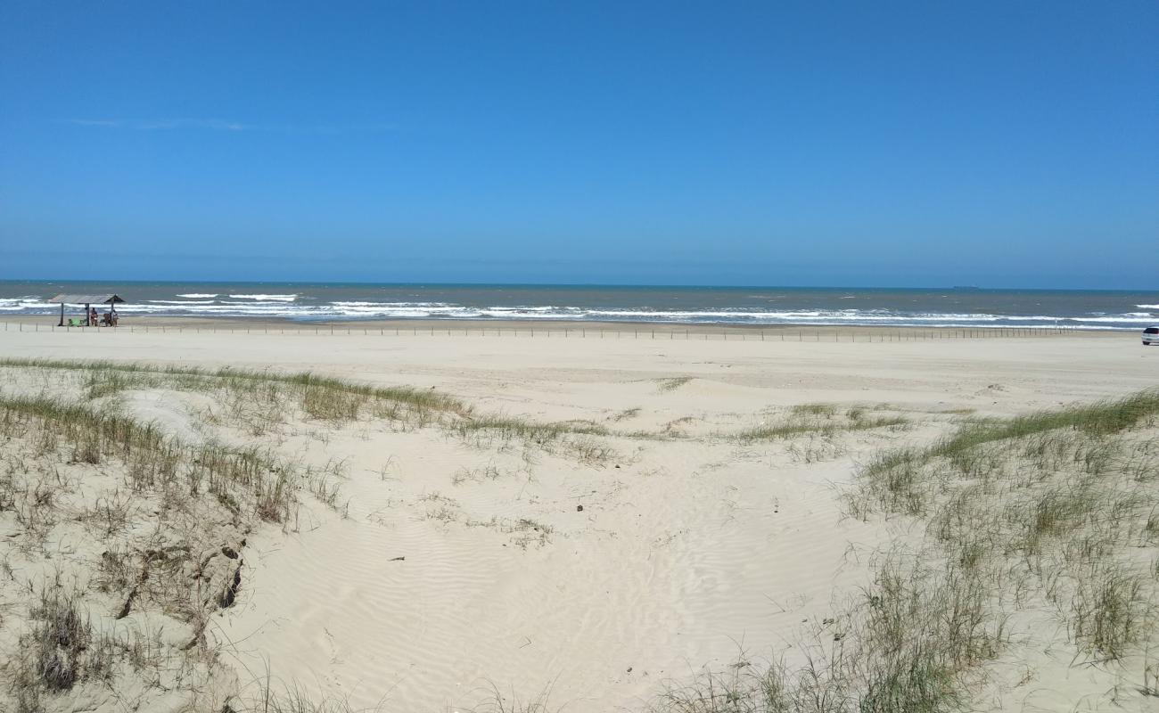 Photo de Plage de Mar Grosso avec sable lumineux de surface